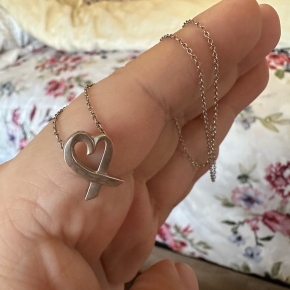 🎉 SOLD🎉Tiffany & Co. Loving Heart Pendant - Picture 3 of 6